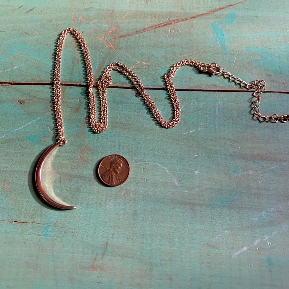 Super Cute Celestial Crescent Moon Pendant Gold Tone Necklace - 30" + - Picture 2 of 7